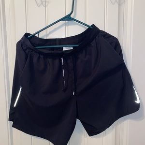 black nike dri fit shorts